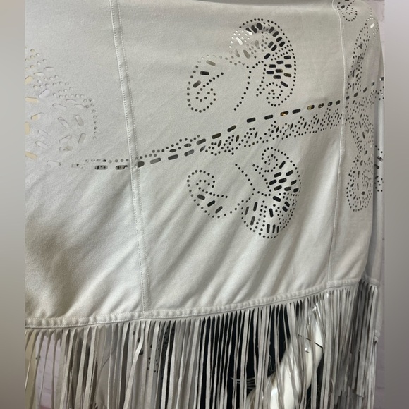 LENA GABRIELLE NEW YORK laser cut micro suede women’s shawl poncho in Grey OSFA - Picture 17 of 17